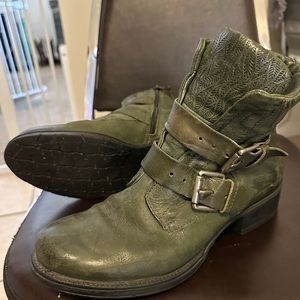 Miz Mooz Women's Niles Green Leather Ankle Boots with Buckle Size 39 EU